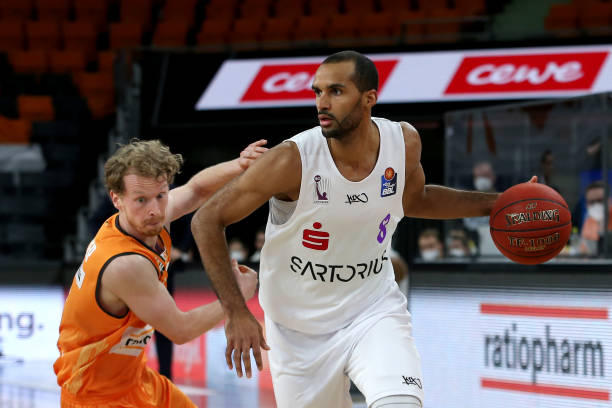 新婚现场的 新婚现场的