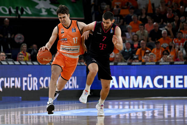 表现的因素 表现的因素