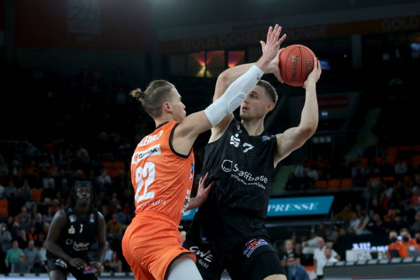 一记精准的 一记精准的